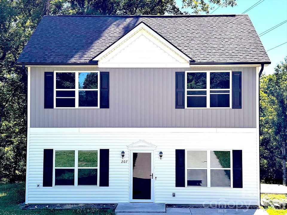 1st image of 207 Freedom Dr