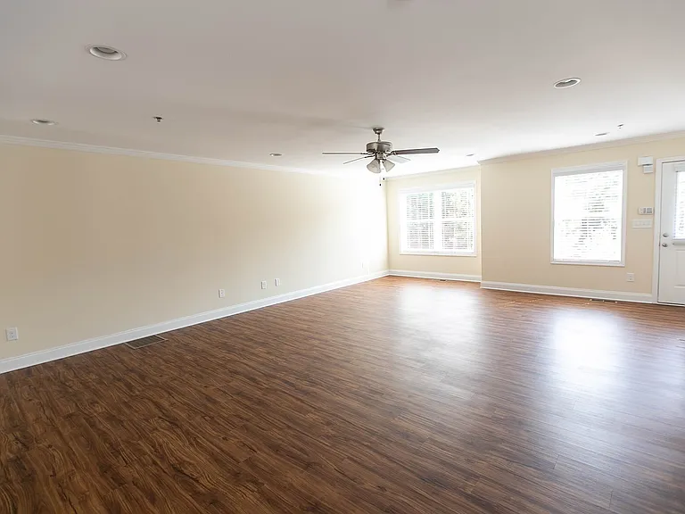 Whitehall Terrace Townhomes — Photo 26