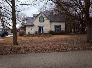 1664 N 9th St, Clinton, IN 47842