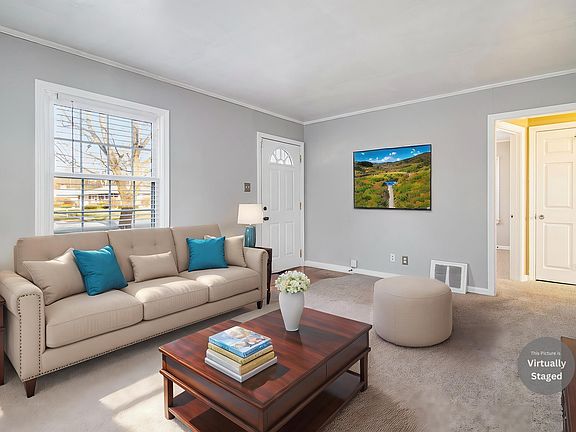 5th image of 1010 N Ironwood Dr