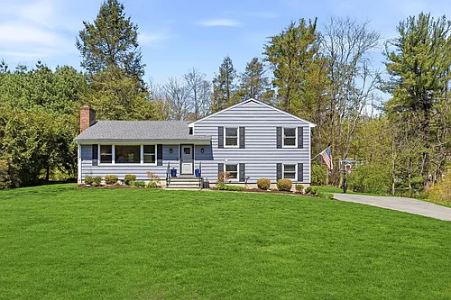 17 Cottage Pl Photo 1