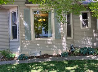 402 W Broadway St, Astoria, IL 61501