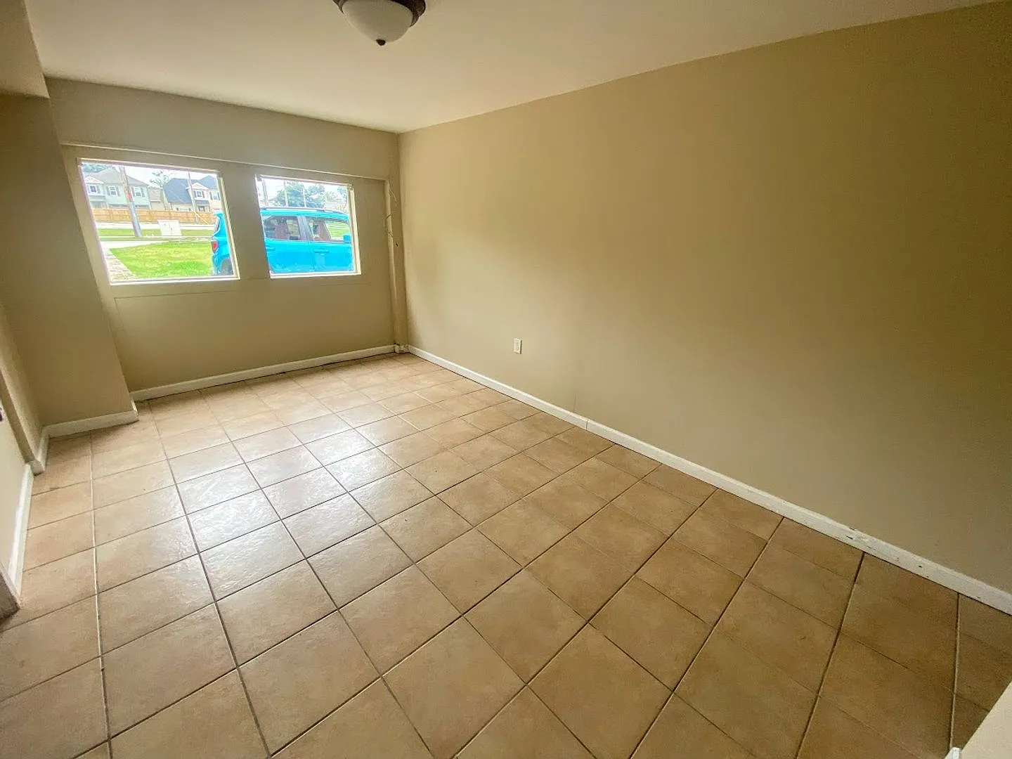 2 bedroom/1 bathroom apartment for rent in Downtown Lake Charles, LA — Photo 2