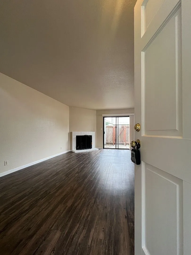 Adobe Creek Apartments — Photo 3