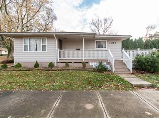 1015 Merton Ave, Waukegan, IL 60087