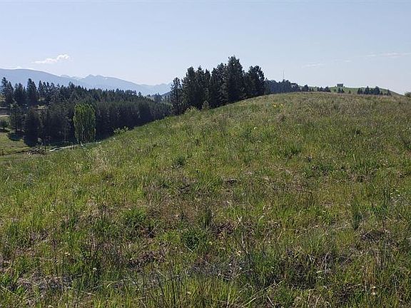3rd image of 180 Grassy Loop