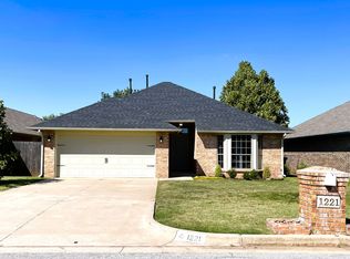 1221 NW 138th St, Edmond, OK 73013