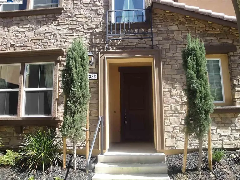 3323 Vittoria Loop — Photo 2