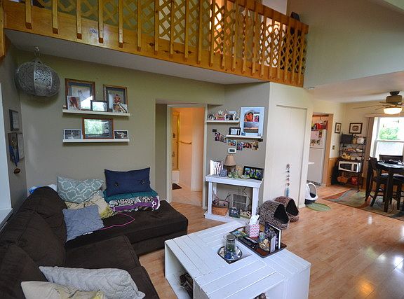 3rd image of 1125 Lotus Dr