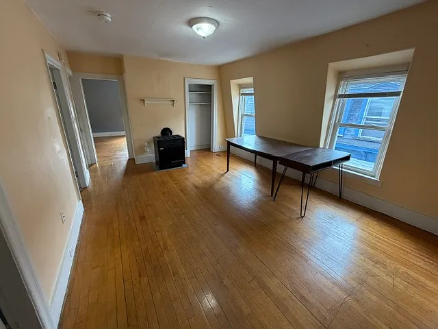 3 bed, 1068 sqft, $1,750 — Photo 4