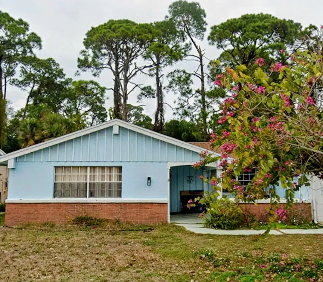 3941 Stratfield Dr — Photo 2