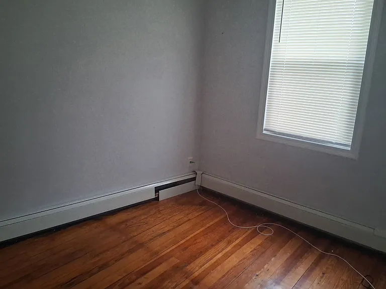 125 Knight St #3 — Photo 2