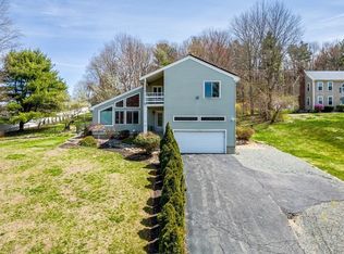 3 Rhonda Rheault Dr, Oxford, MA 01540