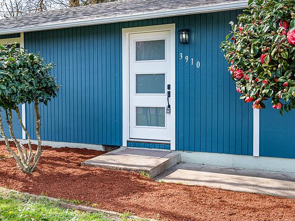 4th image of 3910 Andover St