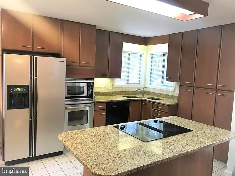 7220 Vistas Ln — Photo 4