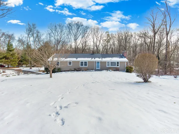 5 Lorraine Drive, Woodbridge, CT 06525