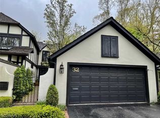 32 Hidden Valley, Rocky River, OH 44116