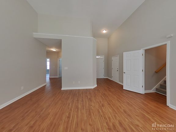3rd image of 811 Chelsea Wood Ct