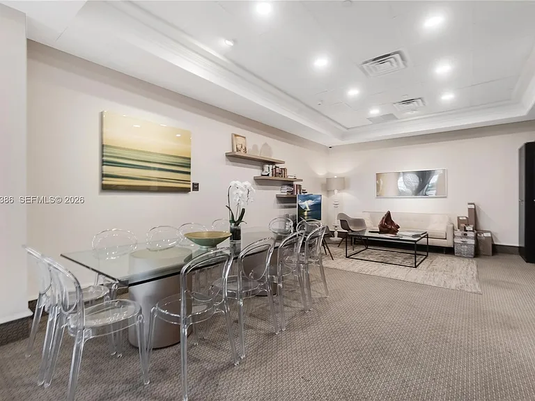 7330 Ocean Ter #2404 — Photo 32