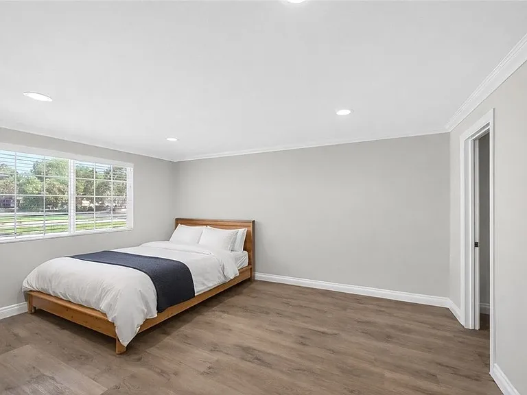 4751 Saint Andrews Ave #B — Photo 3