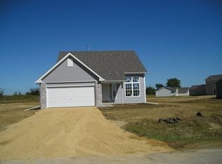 173 Prairie Moon Dr, Davis Junction, IL 61020