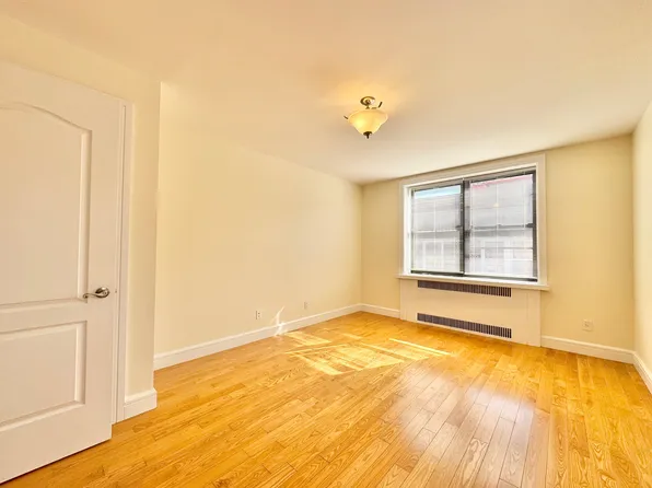 36-40 Bowne Street image 20 of 21