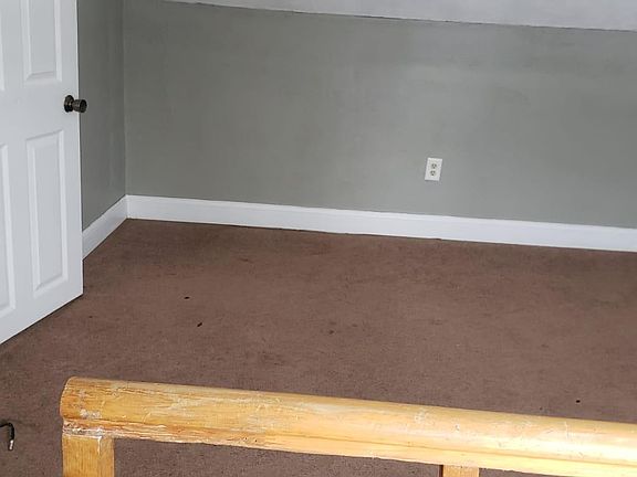 4th image of 1364 Corby Blvd