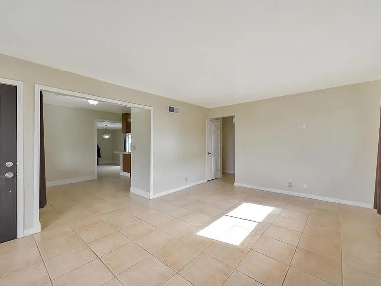 758 Candlestick Way — Photo 9