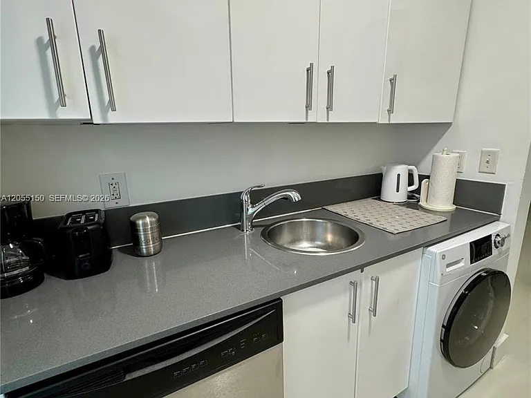 1604 Drexel Ave #104 — Photo 4