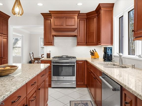 4th image of 24 Partridge Rd