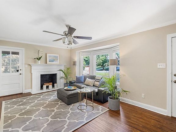 5th image of 8909 Turnbull Ave
