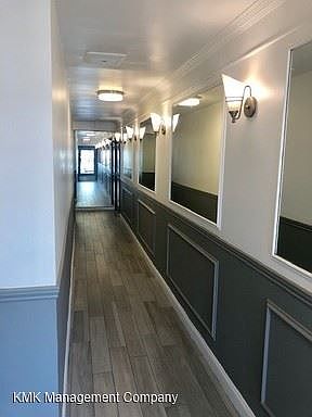 2nd image of 1827 Veteran Ave APT 4