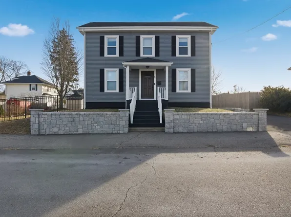 6 Everett St, Stoneham, MA 02180