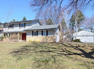 401 Wayside Rd W, Hopkins, MN 55343