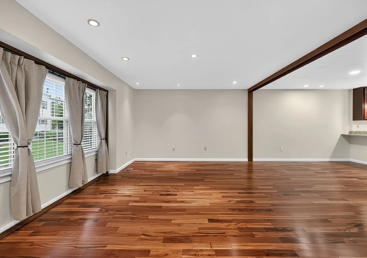 Charming 3BR Townhome in Upper Marlboro — Photo 3