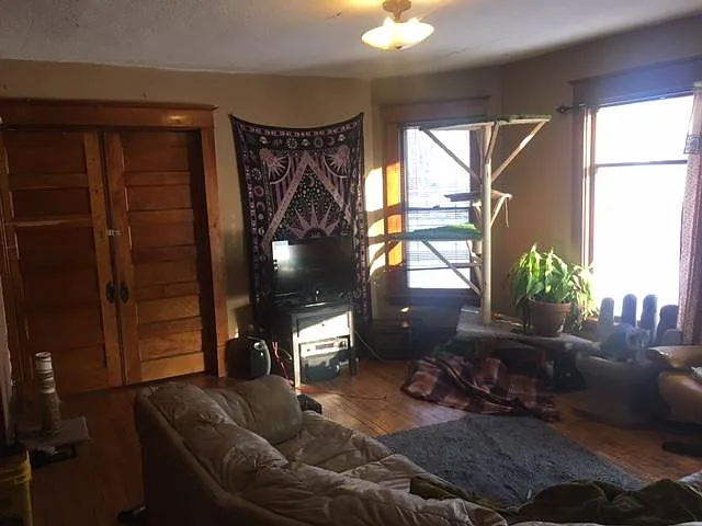 3 bed, $1,500 — Photo 4
