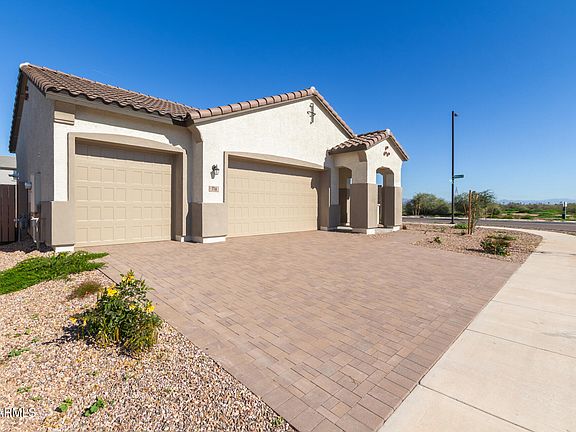 2nd image of 716 W Kingbird Drive