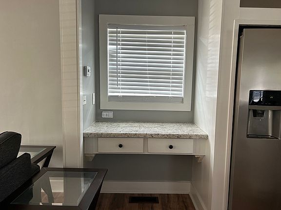 5th image of 303 McCullough Ave NE