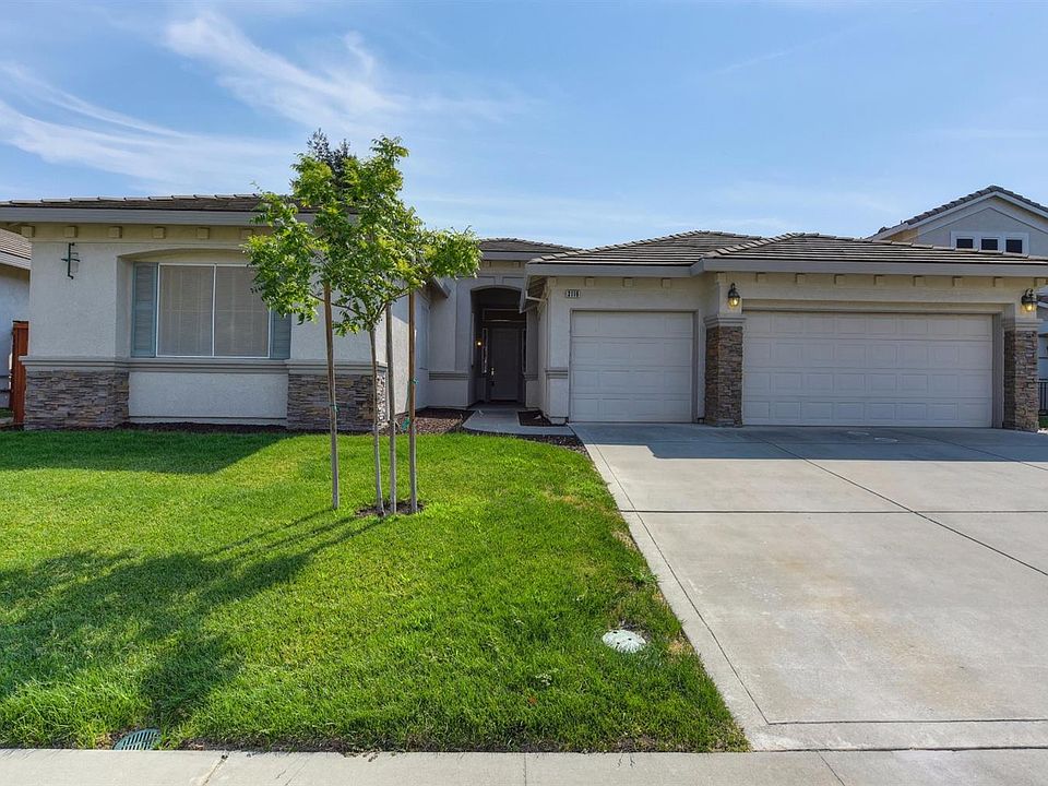 1st image of 3116 Yosemite Park Way