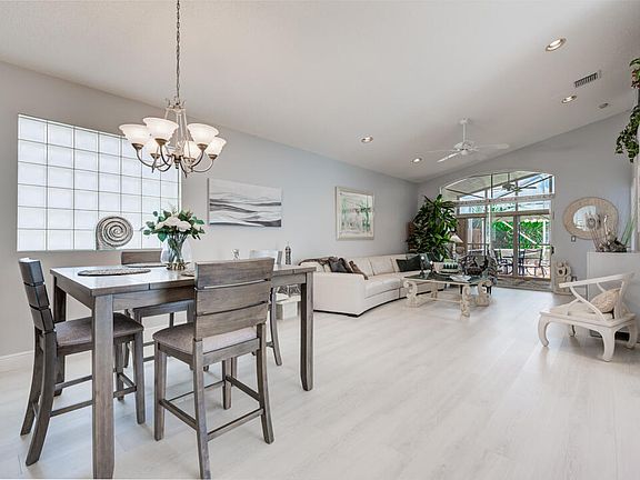3rd image of 7725 Cherry Blossom Way