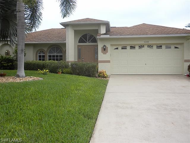 1st image of 1140 SW 39th Ter
