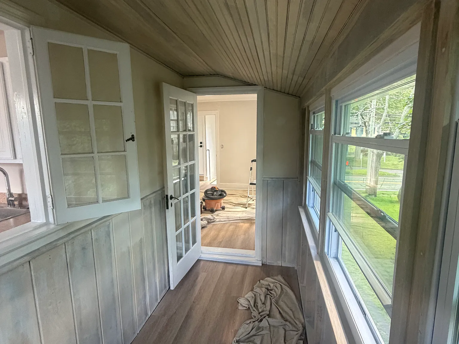 2 bed, 840 sqft, $3,000 — Photo 2