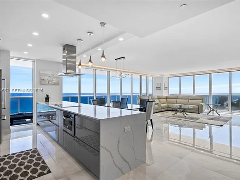 1830 S Ocean Dr #1002 — Photo 2