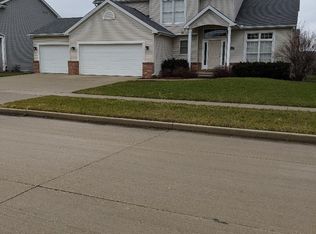 3210 Blue Bird St, Normal, IL 61761