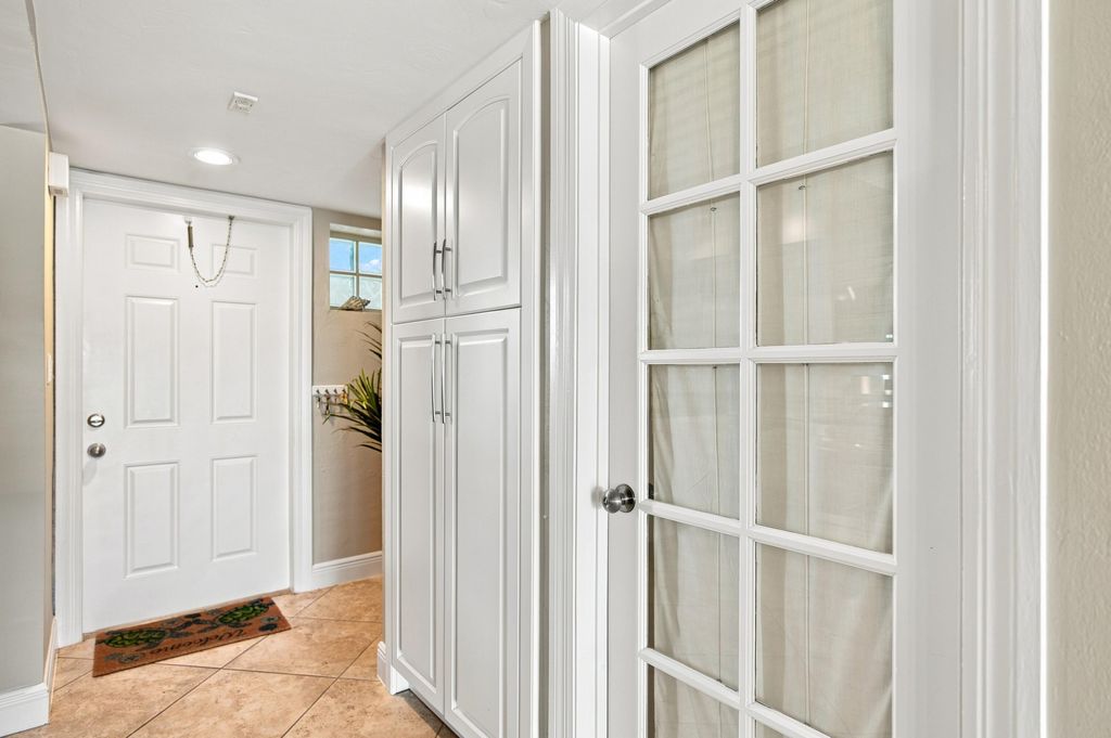 140 NE 28TH Avenue #602, photo 4