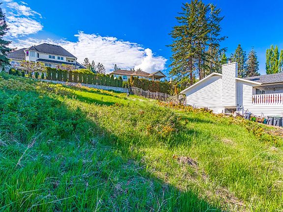 5th image of 375 Okaview Rd