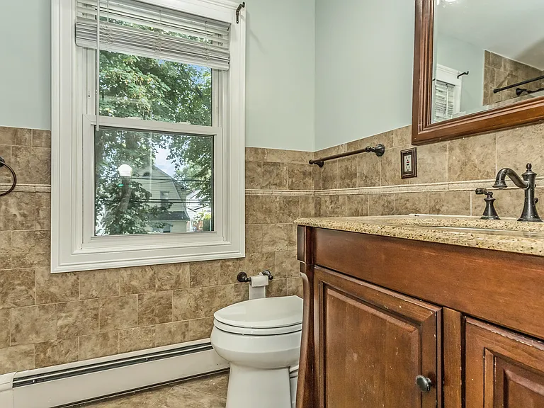 104 Sheridan Ave — Photo 25