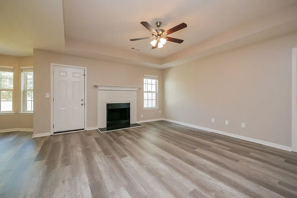 3 bed, 2.0 bath, 1268 sqft, $2,500 — Photo 3