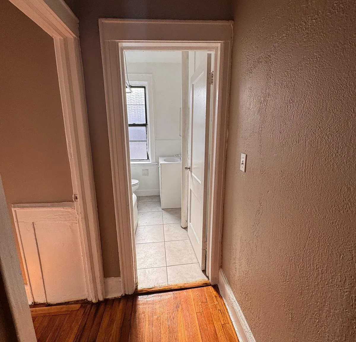 1 bed, 1.0 bath, 750 sqft, $1,300 — Photo 4