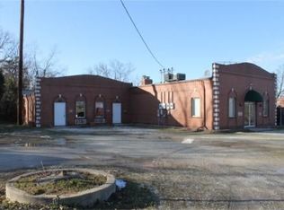 235 Chestnut St, Saint Clair, MO 63077